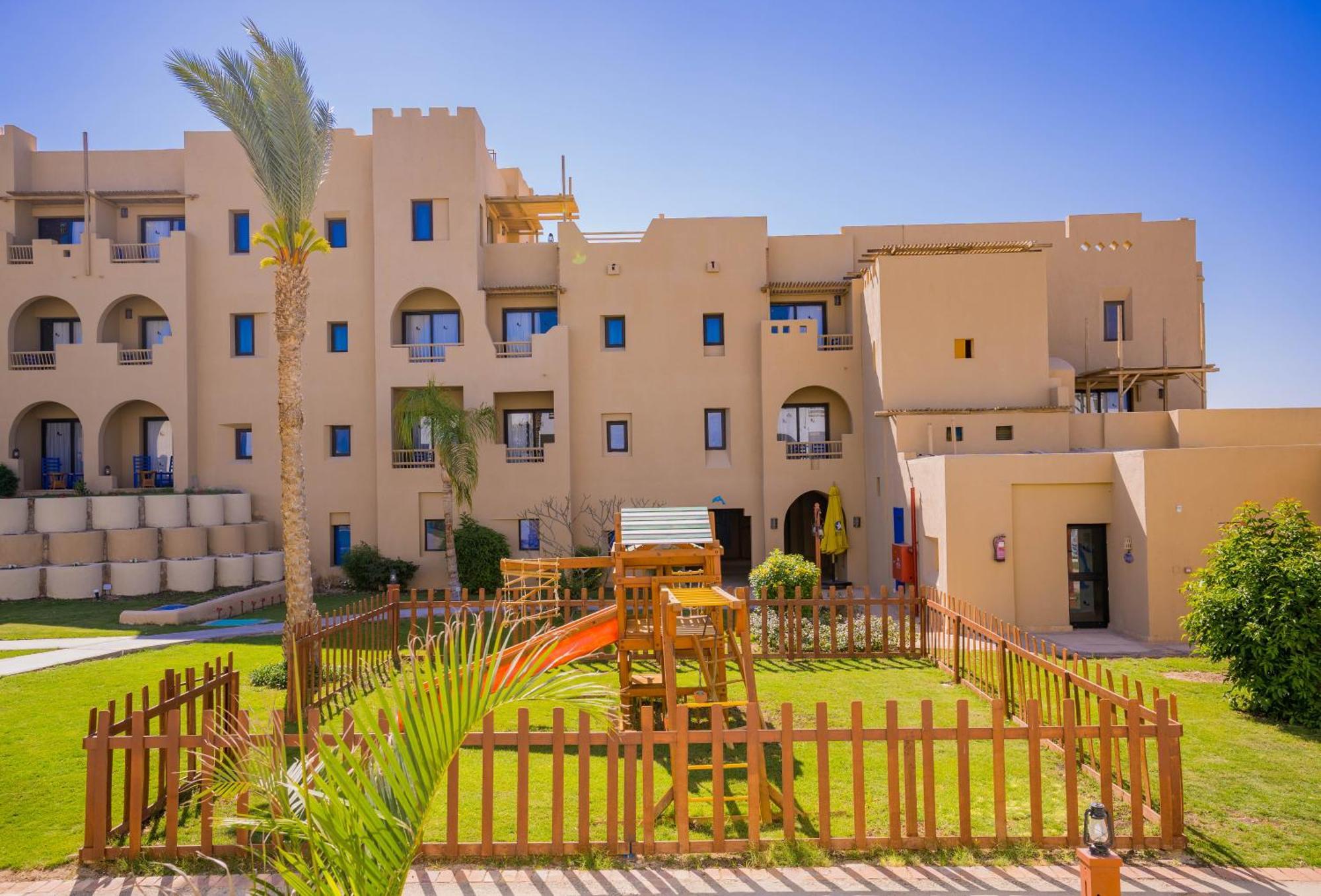 Marina Lodge At Port Ghalib Exterior photo